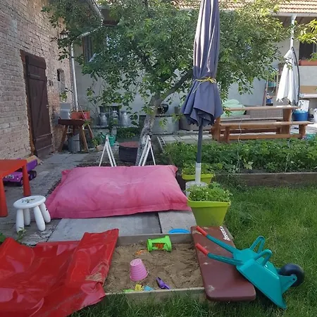 Domecek V Lednicko-valtickem Arealu Сasa de vacaciones *